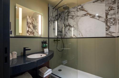 Clichy Hotel | Voco Paris - Porte de Clichy