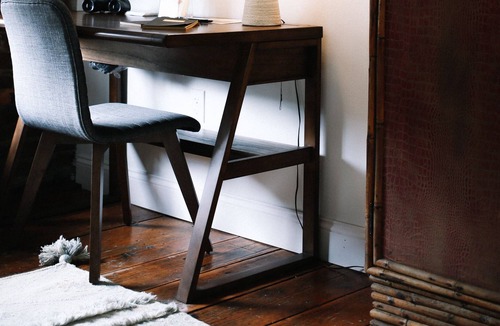 Connelly House | Vogue-featured lodging + event barn. Pup friendly!