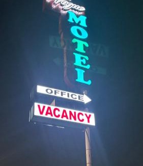 South Gate Hotel | vogue motel