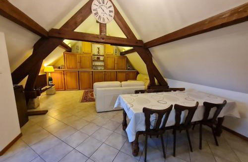Thelod House | Voici une suggestion de titre : Gîte charmant près de Nancy avec climatisation, WiFi, barbecue et parking privé - FR-1-584-100
