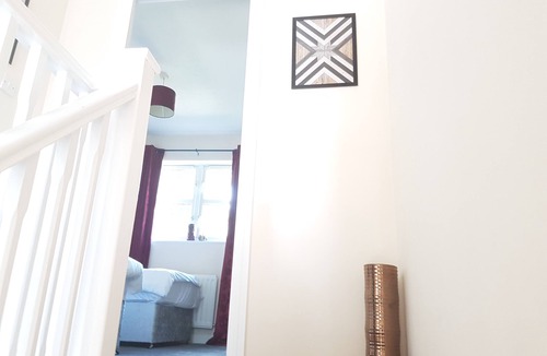 Netley House | Vokes House Sleeps 7 and Parking