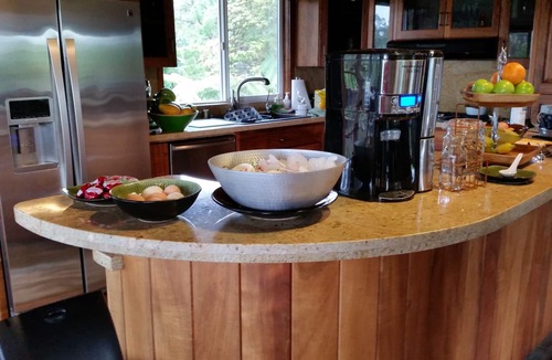 Volcano Bed & Breakfast | Volcano Acres Ranch B&B