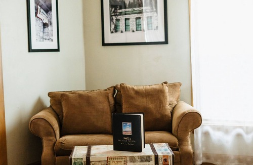 Volcano Bed & Breakfast | Volcano Union Inn and Pub