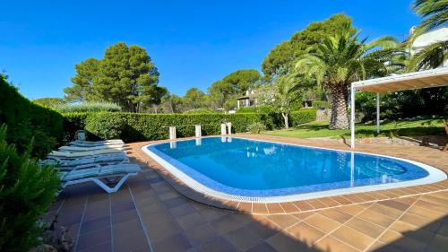 La Torre Vella Apartment | VOLENDAM 18 Planta baja con piscina privada