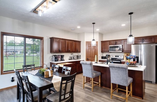 Sioux Falls House | Voted #1 in Sioux Falls for cleanliness and comfort 2 King Suites Just Built,