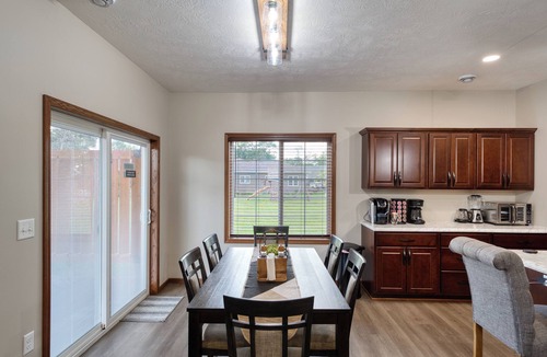 Sioux Falls House | Voted #1 in Sioux Falls for cleanliness and comfort 2 King Suites Just Built,
