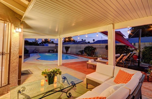 Rancho Oakey House | Voted Architectural Digest 51 Best Places to Stay in the US