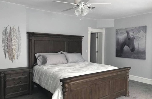 Keosauqua House | Voted "Best Location" and "Most Comfortable".
