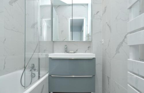 Batignolles Apartment | -Votre nid familial parisien - Batignolles