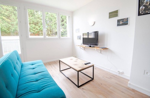 Saint-Cyr-sur-Loire Apartment | Voyage artistique