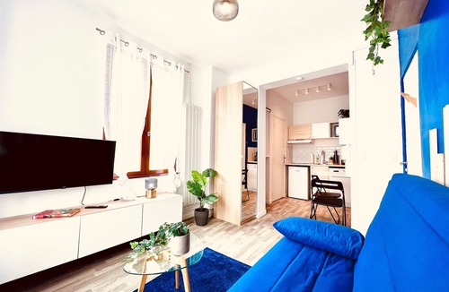 Saint-Honore - Jeanne d'Arc Apartment | Voyage au centre de la terre