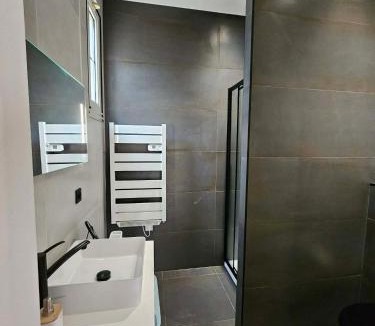 Thezan-les-Beziers House | Voyages & Escales