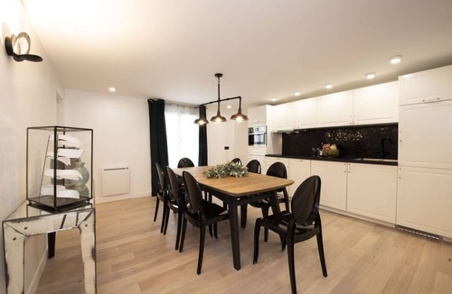 Gaillon Apartment | Voyageur Sans Bagage, 3BR/3BA, 7 people