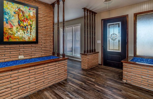 Tulia House | VP Bunkhouse~Big House on 1 Acre~Country Views~Quiet!