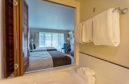 Mourea Hotel | VR Rotorua Lake Resort