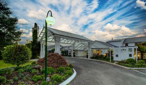 Mourea Hotel | VR Rotorua Lake Resort
