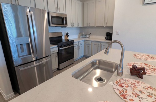 Cross Roads Apartment | Vrbo Oasis Lakeside Apt near Frisco, Texas 2bd-2ba Sleep 6