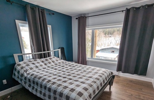 Notre-Dame-de-Montauban Ski Chalet | Vrbo Property