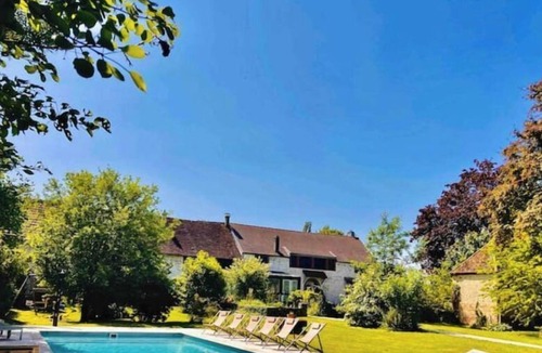 Les Essarts-les-Sezanne Villa | Vrbo Property