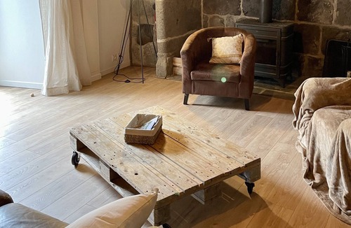 Saint-Projet-de-Salers House | Vrbo Property