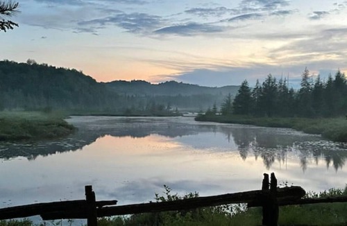 Chertsey Cabin | Vrbo Property