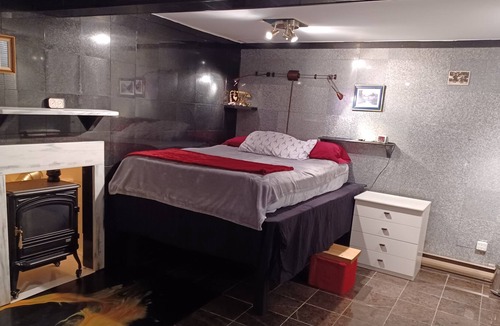 Grandes-Piles House | Vrbo Property