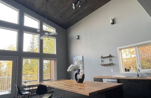 Lac du Bonnet Cabin | Vrbo Property