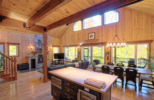 Lac-aux-Sables Ski Chalet | Vrbo Property