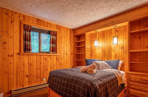 Saint-Faustin-Lac-Carre Ski Chalet | Vrbo Property