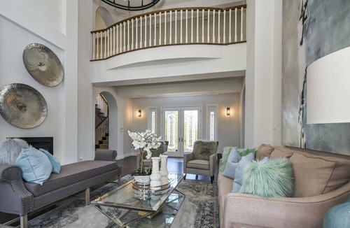 Uxbridge Villa | Vrbo Property