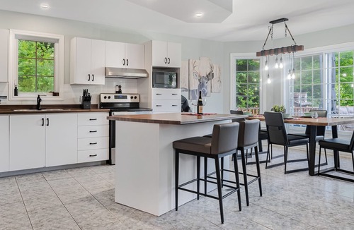 St-Adolphe-d'Howard Cottage | Vrbo Property