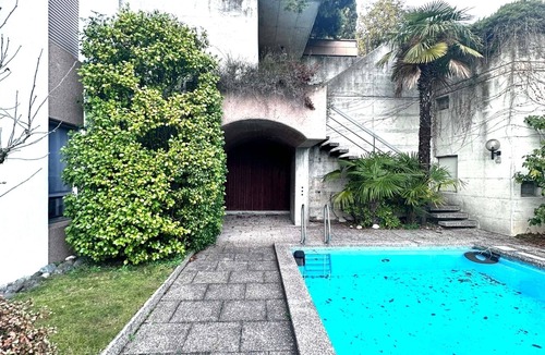 Agra Apartment | Vrbo Property