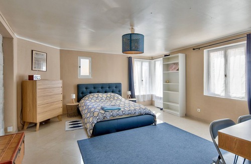 Vaugueux Apartment | Vrbo Property