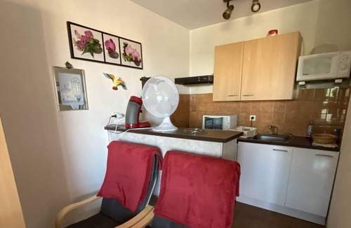 Le Port Apartment | Vrbo Property