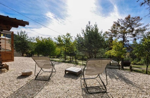 Eoulx Ski Chalet | Vrbo Property