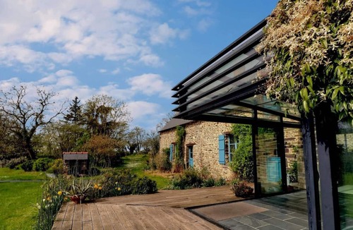 Coesmes House | Vrbo Property