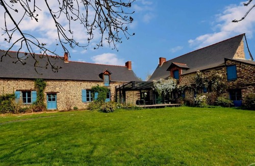 Coesmes House | Vrbo Property