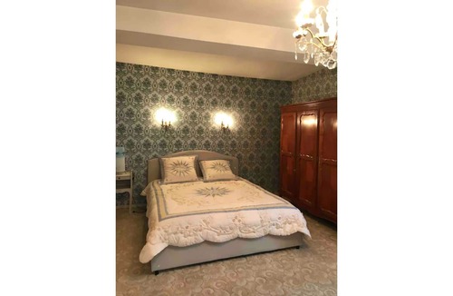 Gensac House | Vrbo Property