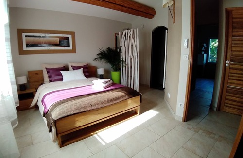 Graveson Villa | Vrbo Property