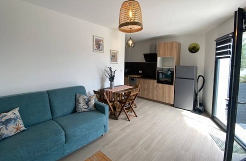 Saint-Hippolyte Cabin | Vrbo Property