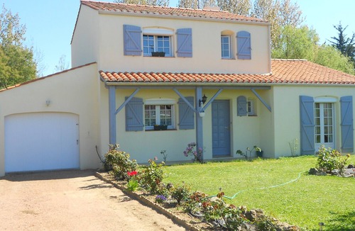 Sallertaine House | Vrbo Property