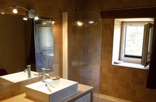 Ville-sous-Anjou House | Vrbo Property