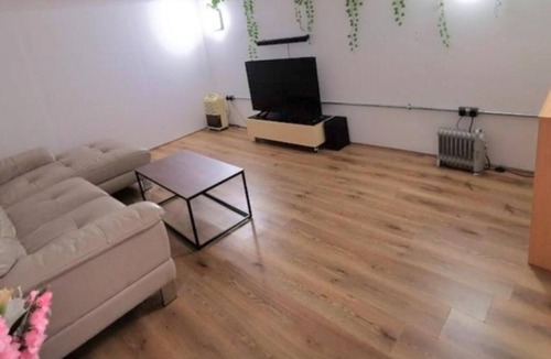 Boscombe Apartment | Vrbo Property