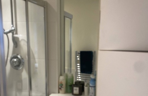 West Putney Apartment | Vrbo Property