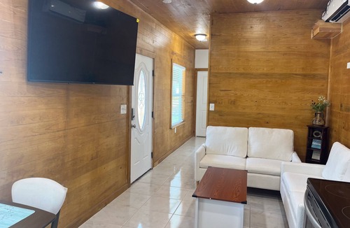 Brownsville Cabin | Vrbo Property