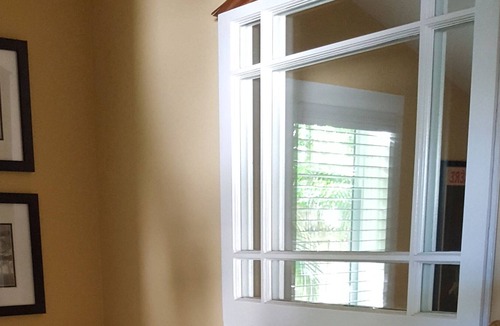 Ozona Cottage | Vrbo Property