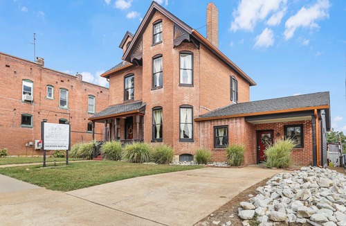 Washington House | VRBO Studio Suite w/Private Bath