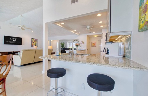 Eight Lakes Villa | VRCC Villa Lakualoosa