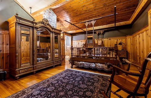 Bloomington Bed & Breakfast | Vrooman Mansion B&B