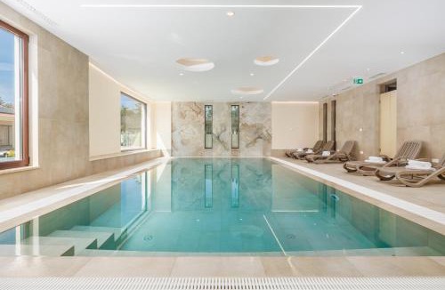 Klimno Apartment | VSG Resort - 200m from Beach, Pool, Sauna & Jacuzzi
